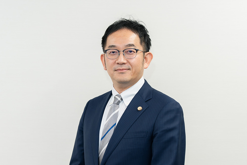 弁護士 權野 裕介（ごんの ゆうすけ）